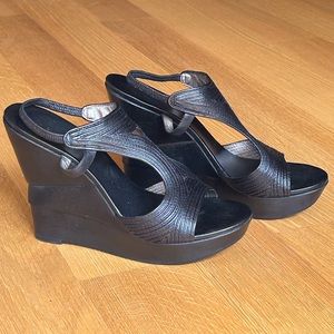 Diane Von Furstenburg Black Sandals